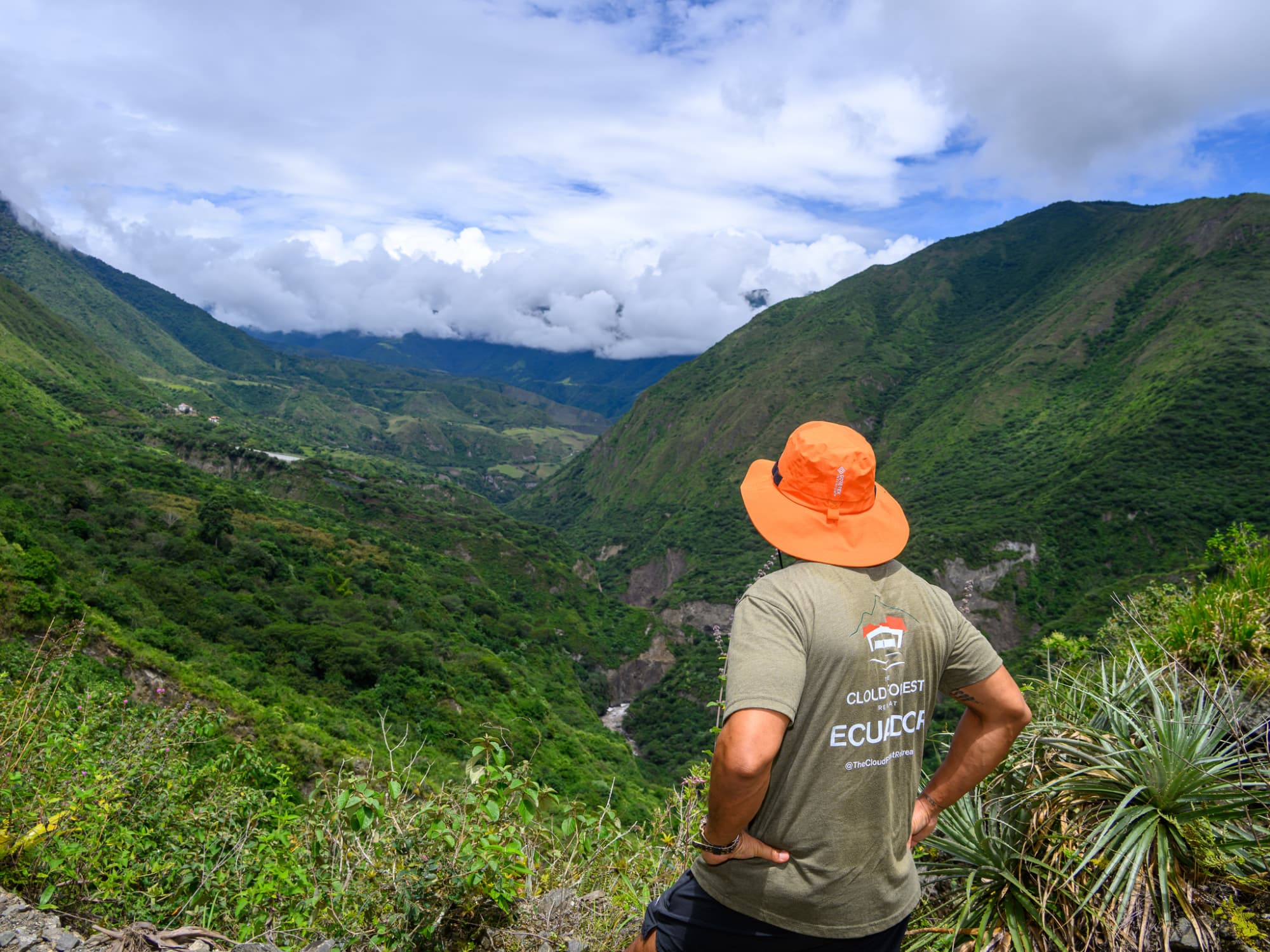 Cloud forest nature stay close to Quito